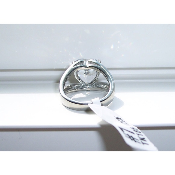 STAINLESS STEEL Large Cubic Zirconia Heart Ring - Picture 9 of 12